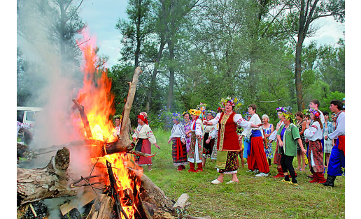 Встреча рассвета на Ивана Купалу (д.Санжаровка Чишминского р‑на, 2011)