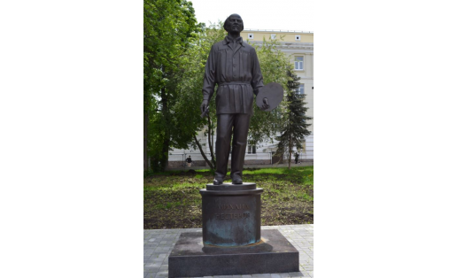 Нестеров М.В. һәйкәле (2015). Скульптор В.Г.Лобанов, Ф.С.Нуриәхмәтов.