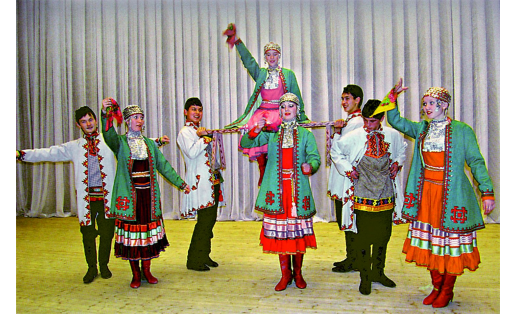 Марийский народный ансамбль танца “Эрвел”. Фёдоровский р-н Ervel, a Mari folk dance ensemble. Fyodorovsky Raion